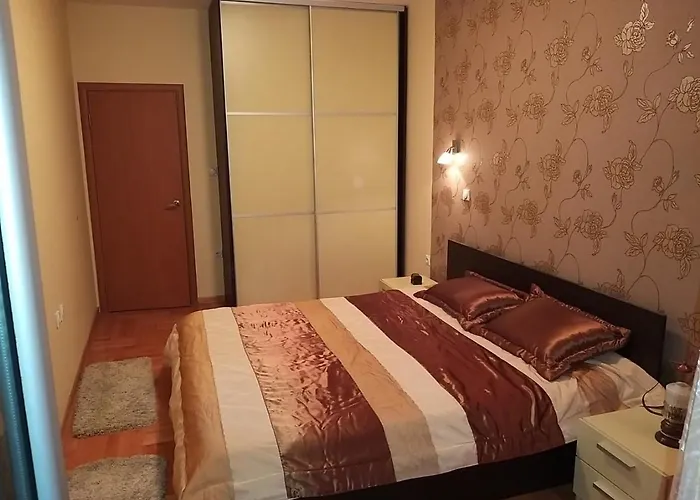 Brown - Center 아파트 Ni